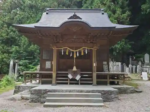 甲斐駒ヶ岳神社の本殿