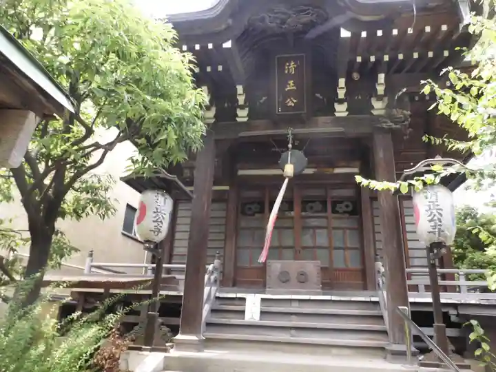 清正公寺の本殿・本堂