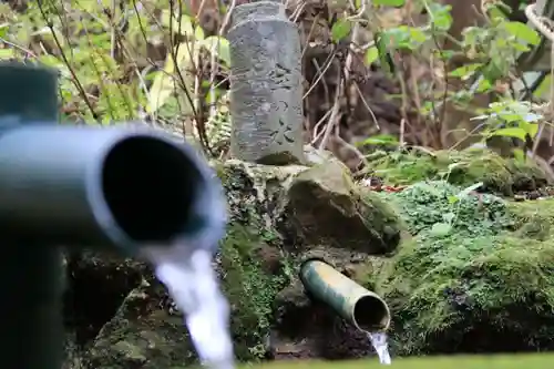 磐椅神社の手水