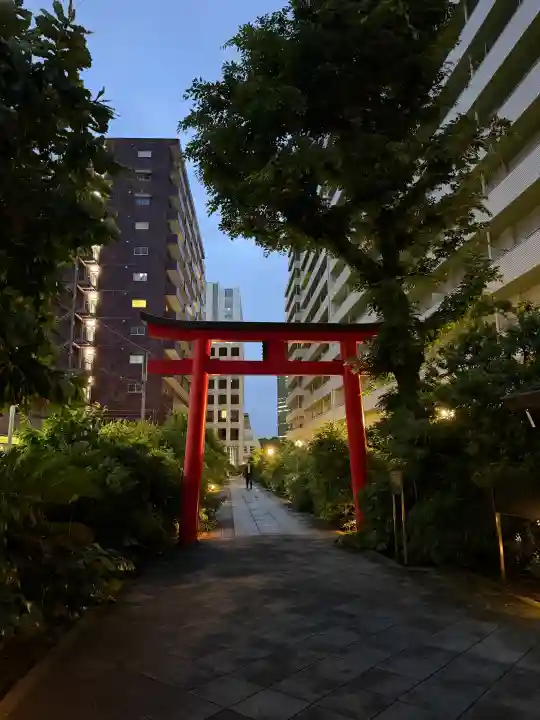 成子天神社の{uncategorized: "未分類", other: "その他", undefined: "問題あり", building: "その他建物", grave: "お墓", sacred_gate: "鳥居", guardian: "狛犬", statue: "像", buddha: "仏像", history: "歴史", nature: "自然", garden: "庭園", animal: "動物", pagoda: "塔", temizu: "手水舎", mountain_gate: "山門・神門", sanctuary: "本殿・本堂", subordinate: "末社・摂社", art: "芸術", scenery: "景色", jizo: "地蔵", ema: "絵馬", goshuin: "御朱印", omikuji: "おみくじ", items: "授与品その他", amulet: "お守り", goshuincho: "御朱印帳", eats: "食事", festival: "お祭り", votive_dance: "神楽", shichigosan: "七五三参", wedding: "結婚式", experience: "体験その他", initially: "初詣", around: "周辺", anti_infection: "感染症対策"}