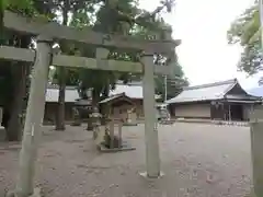南宮御旅神社の鳥居