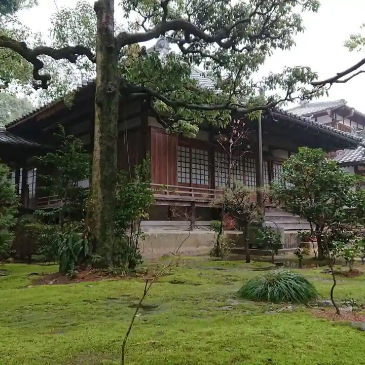 昌光律寺の本殿・本堂