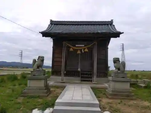 比咩神社の{uncategorized: "未分類", other: "その他", undefined: "問題あり", building: "その他建物", grave: "お墓", sacred_gate: "鳥居", guardian: "狛犬", statue: "像", buddha: "仏像", history: "歴史", nature: "自然", garden: "庭園", animal: "動物", pagoda: "塔", temizu: "手水舎", mountain_gate: "山門・神門", sanctuary: "本殿・本堂", subordinate: "末社・摂社", art: "芸術", scenery: "景色", jizo: "地蔵", ema: "絵馬", goshuin: "御朱印", omikuji: "おみくじ", items: "授与品その他", amulet: "お守り", goshuincho: "御朱印帳", eats: "食事", festival: "お祭り", votive_dance: "神楽", shichigosan: "七五三参", wedding: "結婚式", experience: "体験その他", initially: "初詣", around: "周辺", anti_infection: "感染症対策"}