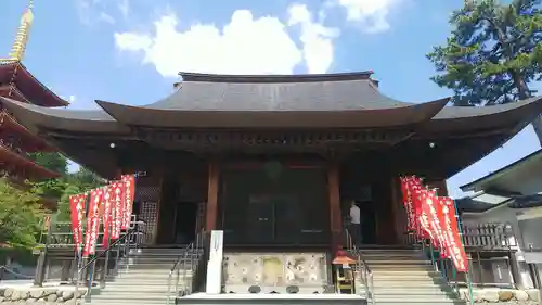 高幡不動尊　金剛寺の本殿