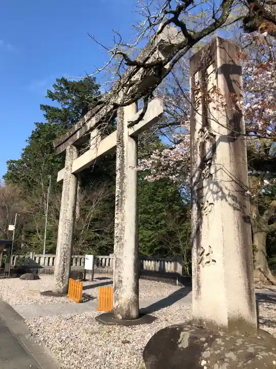 砥鹿神社(里宮)の鳥居