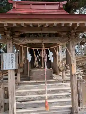 松澤神社の{uncategorized: "未分類", other: "その他", undefined: "問題あり", building: "その他建物", grave: "お墓", sacred_gate: "鳥居", guardian: "狛犬", statue: "像", buddha: "仏像", history: "歴史", nature: "自然", garden: "庭園", animal: "動物", pagoda: "塔", temizu: "手水舎", mountain_gate: "山門・神門", sanctuary: "本殿・本堂", subordinate: "末社・摂社", art: "芸術", scenery: "景色", jizo: "地蔵", ema: "絵馬", goshuin: "御朱印", omikuji: "おみくじ", items: "授与品その他", amulet: "お守り", goshuincho: "御朱印帳", eats: "食事", festival: "お祭り", votive_dance: "神楽", shichigosan: "七五三参", wedding: "結婚式", experience: "体験その他", initially: "初詣", around: "周辺", anti_infection: "感染症対策"}