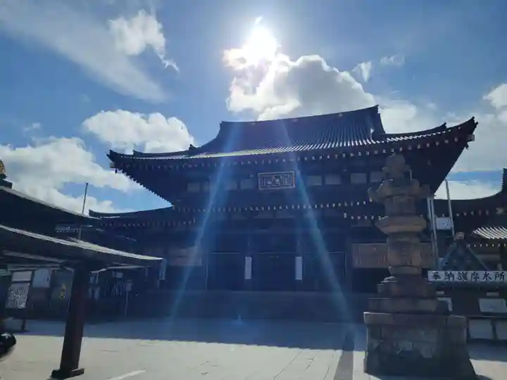 川崎大師(平間寺)の本殿・本堂