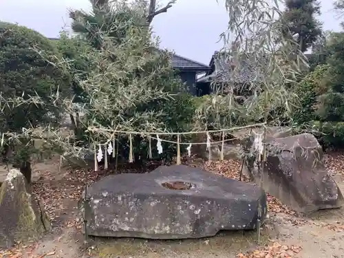 屯倉社（下三宅）の手水舎
