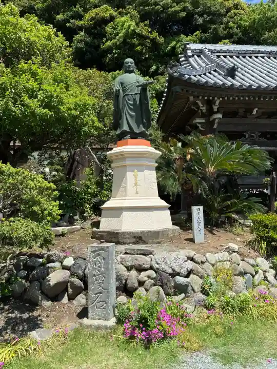 龍口寺の{uncategorized: "未分類", other: "その他", undefined: "問題あり", building: "その他建物", grave: "お墓", sacred_gate: "鳥居", guardian: "狛犬", statue: "像", buddha: "仏像", history: "歴史", nature: "自然", garden: "庭園", animal: "動物", pagoda: "塔", temizu: "手水舎", mountain_gate: "山門・神門", sanctuary: "本殿・本堂", subordinate: "末社・摂社", art: "芸術", scenery: "景色", jizo: "地蔵", ema: "絵馬", goshuin: "御朱印", omikuji: "おみくじ", items: "授与品その他", amulet: "お守り", goshuincho: "御朱印帳", eats: "食事", festival: "お祭り", votive_dance: "神楽", shichigosan: "七五三参", wedding: "結婚式", experience: "体験その他", initially: "初詣", around: "周辺", anti_infection: "感染症対策"}