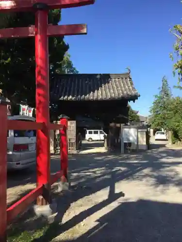 高野山真言宗 愛宕山上福院龍泉寺の山門・神門