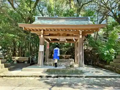 高知県護国神社の手水舎