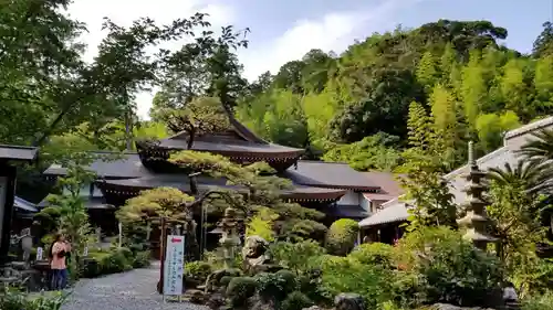 目の霊山　油山寺の庭園