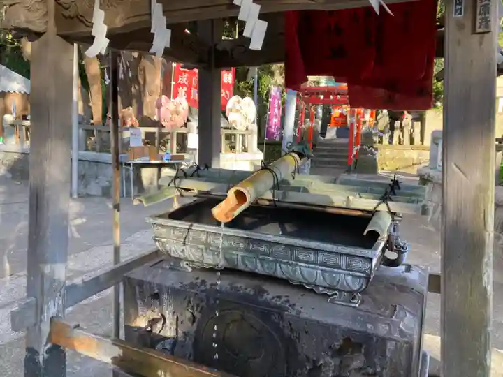 海南神社の手水舎