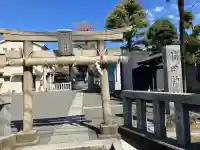 梅田稲荷神社の{uncategorized: "未分類", other: "その他", undefined: "問題あり", building: "その他建物", grave: "お墓", sacred_gate: "鳥居", guardian: "狛犬", statue: "像", buddha: "仏像", history: "歴史", nature: "自然", garden: "庭園", animal: "動物", pagoda: "塔", temizu: "手水舎", mountain_gate: "山門・神門", sanctuary: "本殿・本堂", subordinate: "末社・摂社", art: "芸術", scenery: "景色", jizo: "地蔵", ema: "絵馬", goshuin: "御朱印", omikuji: "おみくじ", items: "授与品その他", amulet: "お守り", goshuincho: "御朱印帳", eats: "食事", festival: "お祭り", votive_dance: "神楽", shichigosan: "七五三参", wedding: "結婚式", experience: "体験その他", initially: "初詣", around: "周辺", anti_infection: "感染症対策"}