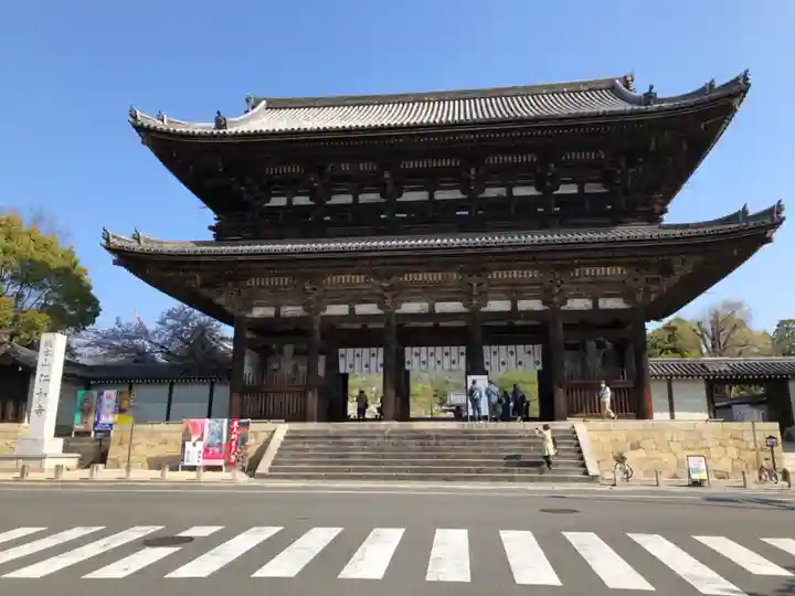 仁和寺の山門・神門