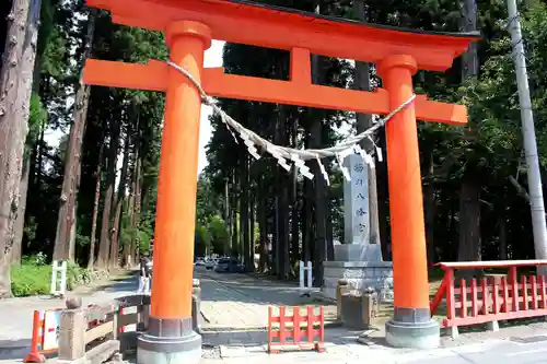 櫛引八幡宮の鳥居