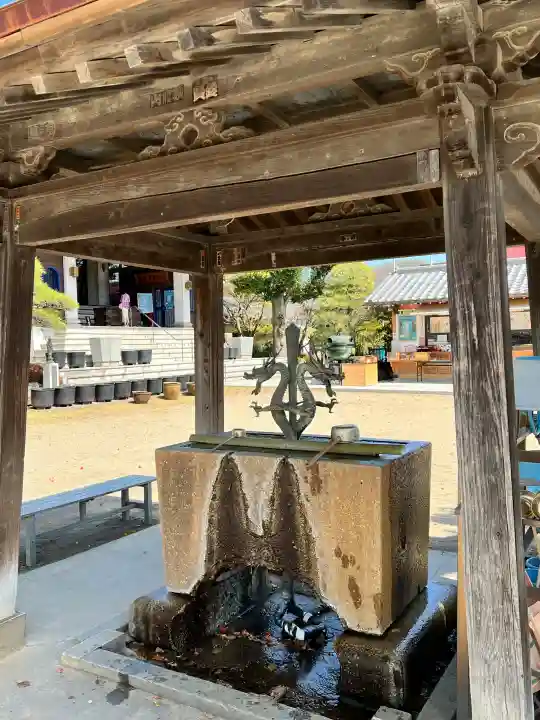 龍泉寺(足利厄除大師)の{uncategorized: "未分類", other: "その他", undefined: "問題あり", building: "その他建物", grave: "お墓", sacred_gate: "鳥居", guardian: "狛犬", statue: "像", buddha: "仏像", history: "歴史", nature: "自然", garden: "庭園", animal: "動物", pagoda: "塔", temizu: "手水舎", mountain_gate: "山門・神門", sanctuary: "本殿・本堂", subordinate: "末社・摂社", art: "芸術", scenery: "景色", jizo: "地蔵", ema: "絵馬", goshuin: "御朱印", omikuji: "おみくじ", items: "授与品その他", amulet: "お守り", goshuincho: "御朱印帳", eats: "食事", festival: "お祭り", votive_dance: "神楽", shichigosan: "七五三参", wedding: "結婚式", experience: "体験その他", initially: "初詣", around: "周辺", anti_infection: "感染症対策"}