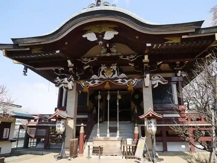 諏訪神社の本殿・本堂