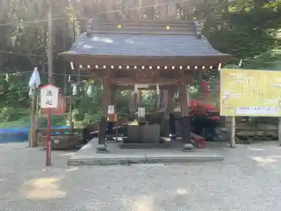 梨郷神社の{uncategorized: "未分類", other: "その他", undefined: "問題あり", building: "その他建物", grave: "お墓", sacred_gate: "鳥居", guardian: "狛犬", statue: "像", buddha: "仏像", history: "歴史", nature: "自然", garden: "庭園", animal: "動物", pagoda: "塔", temizu: "手水舎", mountain_gate: "山門・神門", sanctuary: "本殿・本堂", subordinate: "末社・摂社", art: "芸術", scenery: "景色", jizo: "地蔵", ema: "絵馬", goshuin: "御朱印", omikuji: "おみくじ", items: "授与品その他", amulet: "お守り", goshuincho: "御朱印帳", eats: "食事", festival: "お祭り", votive_dance: "神楽", shichigosan: "七五三参", wedding: "結婚式", experience: "体験その他", initially: "初詣", around: "周辺", anti_infection: "感染症対策"}