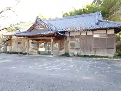 天岑寺の{uncategorized: "未分類", other: "その他", undefined: "問題あり", building: "その他建物", grave: "お墓", sacred_gate: "鳥居", guardian: "狛犬", statue: "像", buddha: "仏像", history: "歴史", nature: "自然", garden: "庭園", animal: "動物", pagoda: "塔", temizu: "手水舎", mountain_gate: "山門・神門", sanctuary: "本殿・本堂", subordinate: "末社・摂社", art: "芸術", scenery: "景色", jizo: "地蔵", ema: "絵馬", goshuin: "御朱印", omikuji: "おみくじ", items: "授与品その他", amulet: "お守り", goshuincho: "御朱印帳", eats: "食事", festival: "お祭り", votive_dance: "神楽", shichigosan: "七五三参", wedding: "結婚式", experience: "体験その他", initially: "初詣", around: "周辺", anti_infection: "感染症対策"}