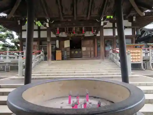 新井薬師（梅照院）の本殿・本堂