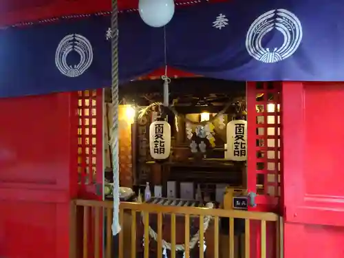 稲荷神社の本殿