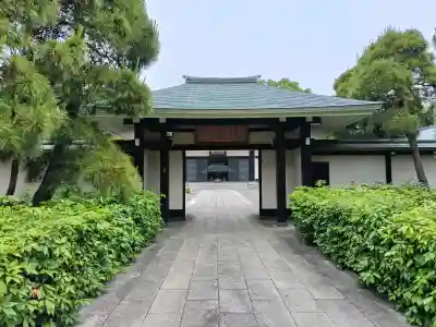満願寺の{uncategorized: "未分類", other: "その他", undefined: "問題あり", building: "その他建物", grave: "お墓", sacred_gate: "鳥居", guardian: "狛犬", statue: "像", buddha: "仏像", history: "歴史", nature: "自然", garden: "庭園", animal: "動物", pagoda: "塔", temizu: "手水舎", mountain_gate: "山門・神門", sanctuary: "本殿・本堂", subordinate: "末社・摂社", art: "芸術", scenery: "景色", jizo: "地蔵", ema: "絵馬", goshuin: "御朱印", omikuji: "おみくじ", items: "授与品その他", amulet: "お守り", goshuincho: "御朱印帳", eats: "食事", festival: "お祭り", votive_dance: "神楽", shichigosan: "七五三参", wedding: "結婚式", experience: "体験その他", initially: "初詣", around: "周辺", anti_infection: "感染症対策"}