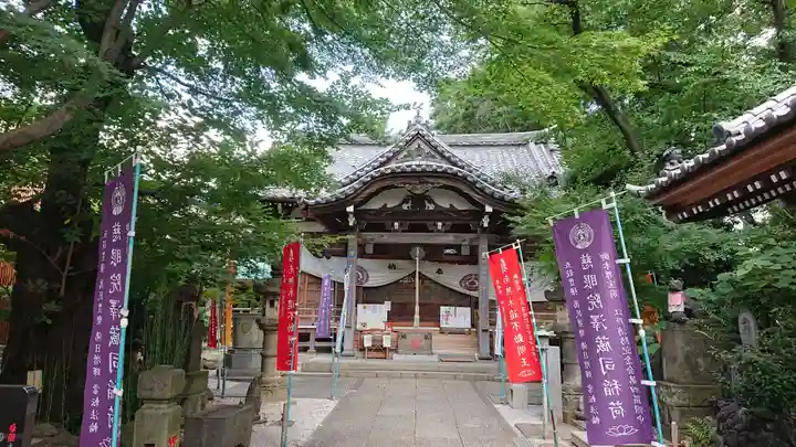 澤蔵司稲荷(慈眼院)の本殿・本堂
