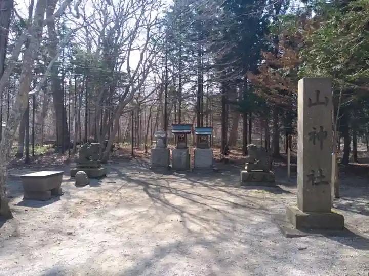 千歳神社の末社・摂社