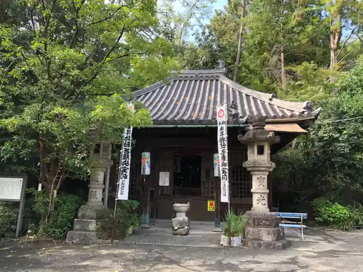 弥勒寺の本殿・本堂
