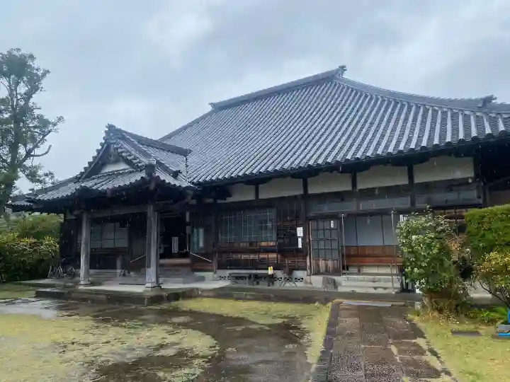 光明寺の{uncategorized: "未分類", other: "その他", undefined: "問題あり", building: "その他建物", grave: "お墓", sacred_gate: "鳥居", guardian: "狛犬", statue: "像", buddha: "仏像", history: "歴史", nature: "自然", garden: "庭園", animal: "動物", pagoda: "塔", temizu: "手水舎", mountain_gate: "山門・神門", sanctuary: "本殿・本堂", subordinate: "末社・摂社", art: "芸術", scenery: "景色", jizo: "地蔵", ema: "絵馬", goshuin: "御朱印", omikuji: "おみくじ", items: "授与品その他", amulet: "お守り", goshuincho: "御朱印帳", eats: "食事", festival: "お祭り", votive_dance: "神楽", shichigosan: "七五三参", wedding: "結婚式", experience: "体験その他", initially: "初詣", around: "周辺", anti_infection: "感染症対策"}