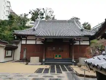 寳塔寺の本殿・本堂
