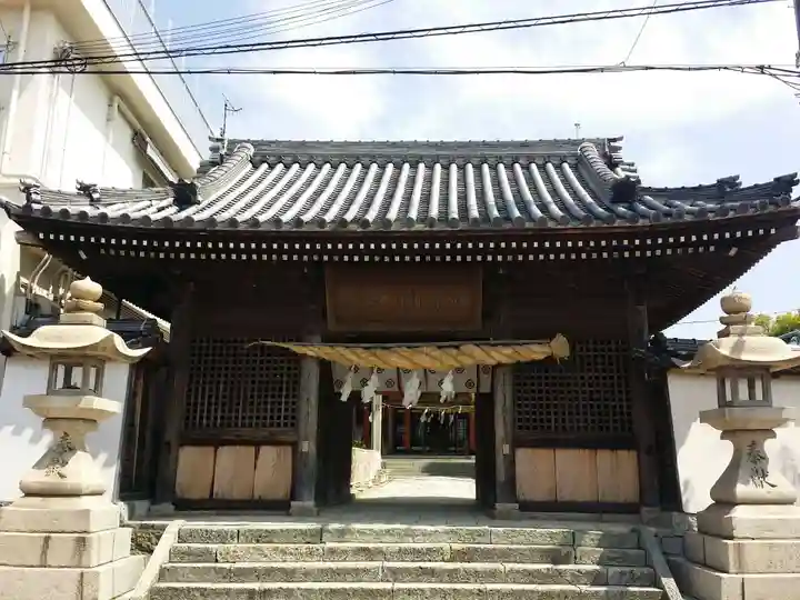稲爪神社の山門・神門