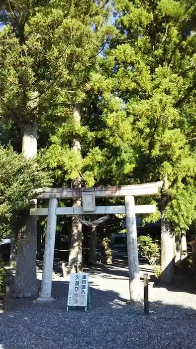 川口八幡神社の鳥居