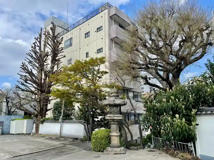 蓮華寺の{uncategorized: "未分類", other: "その他", undefined: "問題あり", building: "その他建物", grave: "お墓", sacred_gate: "鳥居", guardian: "狛犬", statue: "像", buddha: "仏像", history: "歴史", nature: "自然", garden: "庭園", animal: "動物", pagoda: "塔", temizu: "手水舎", mountain_gate: "山門・神門", sanctuary: "本殿・本堂", subordinate: "末社・摂社", art: "芸術", scenery: "景色", jizo: "地蔵", ema: "絵馬", goshuin: "御朱印", omikuji: "おみくじ", items: "授与品その他", amulet: "お守り", goshuincho: "御朱印帳", eats: "食事", festival: "お祭り", votive_dance: "神楽", shichigosan: "七五三参", wedding: "結婚式", experience: "体験その他", initially: "初詣", around: "周辺", anti_infection: "感染症対策"}