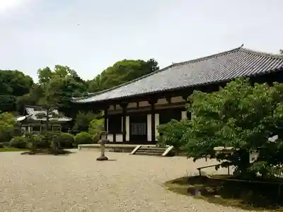 秋篠寺の本殿・本堂