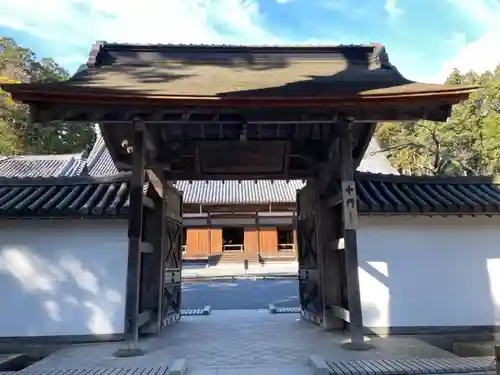 瑞巌寺の山門