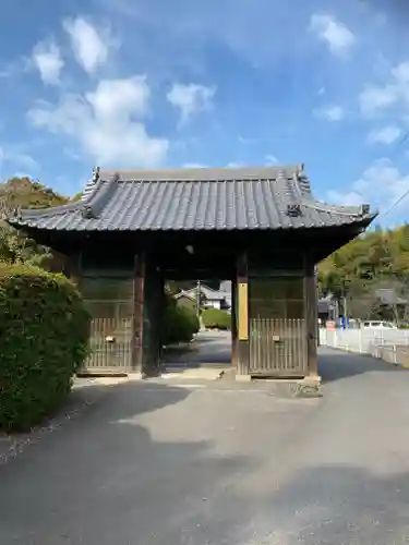 延命寺の山門