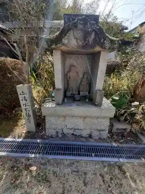 梅岩寺の{uncategorized: "未分類", other: "その他", undefined: "問題あり", building: "その他建物", grave: "お墓", sacred_gate: "鳥居", guardian: "狛犬", statue: "像", buddha: "仏像", history: "歴史", nature: "自然", garden: "庭園", animal: "動物", pagoda: "塔", temizu: "手水舎", mountain_gate: "山門・神門", sanctuary: "本殿・本堂", subordinate: "末社・摂社", art: "芸術", scenery: "景色", jizo: "地蔵", ema: "絵馬", goshuin: "御朱印", omikuji: "おみくじ", items: "授与品その他", amulet: "お守り", goshuincho: "御朱印帳", eats: "食事", festival: "お祭り", votive_dance: "神楽", shichigosan: "七五三参", wedding: "結婚式", experience: "体験その他", initially: "初詣", around: "周辺", anti_infection: "感染症対策"}