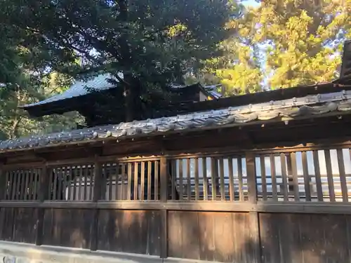 楡山神社の本殿