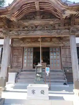 本勝寺の本殿・本堂