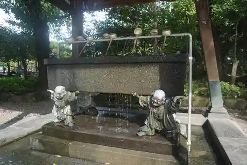 西新井大師総持寺の手水舎
