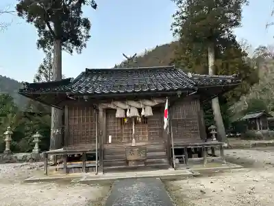 海潮神社の{uncategorized: "未分類", other: "その他", undefined: "問題あり", building: "その他建物", grave: "お墓", sacred_gate: "鳥居", guardian: "狛犬", statue: "像", buddha: "仏像", history: "歴史", nature: "自然", garden: "庭園", animal: "動物", pagoda: "塔", temizu: "手水舎", mountain_gate: "山門・神門", sanctuary: "本殿・本堂", subordinate: "末社・摂社", art: "芸術", scenery: "景色", jizo: "地蔵", ema: "絵馬", goshuin: "御朱印", omikuji: "おみくじ", items: "授与品その他", amulet: "お守り", goshuincho: "御朱印帳", eats: "食事", festival: "お祭り", votive_dance: "神楽", shichigosan: "七五三参", wedding: "結婚式", experience: "体験その他", initially: "初詣", around: "周辺", anti_infection: "感染症対策"}