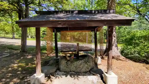 雨紛神社の手水舎