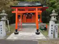 鶴若稲荷神社の鳥居