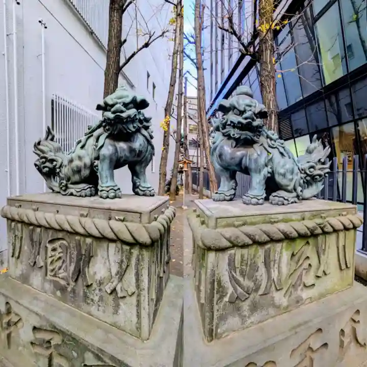 花園神社の狛犬