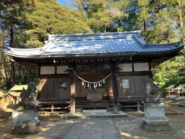 雨引千勝神社の{uncategorized: "未分類", other: "その他", undefined: "問題あり", building: "その他建物", grave: "お墓", sacred_gate: "鳥居", guardian: "狛犬", statue: "像", buddha: "仏像", history: "歴史", nature: "自然", garden: "庭園", animal: "動物", pagoda: "塔", temizu: "手水舎", mountain_gate: "山門・神門", sanctuary: "本殿・本堂", subordinate: "末社・摂社", art: "芸術", scenery: "景色", jizo: "地蔵", ema: "絵馬", goshuin: "御朱印", omikuji: "おみくじ", items: "授与品その他", amulet: "お守り", goshuincho: "御朱印帳", eats: "食事", festival: "お祭り", votive_dance: "神楽", shichigosan: "七五三参", wedding: "結婚式", experience: "体験その他", initially: "初詣", around: "周辺", anti_infection: "感染症対策"}