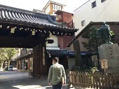 本能寺の山門・神門