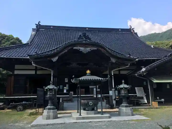 東大寺別院阿弥陀寺の本殿・本堂
