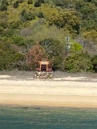 厳島神社の{uncategorized: "未分類", other: "その他", undefined: "問題あり", building: "その他建物", grave: "お墓", sacred_gate: "鳥居", guardian: "狛犬", statue: "像", buddha: "仏像", history: "歴史", nature: "自然", garden: "庭園", animal: "動物", pagoda: "塔", temizu: "手水舎", mountain_gate: "山門・神門", sanctuary: "本殿・本堂", subordinate: "末社・摂社", art: "芸術", scenery: "景色", jizo: "地蔵", ema: "絵馬", goshuin: "御朱印", omikuji: "おみくじ", items: "授与品その他", amulet: "お守り", goshuincho: "御朱印帳", eats: "食事", festival: "お祭り", votive_dance: "神楽", shichigosan: "七五三参", wedding: "結婚式", experience: "体験その他", initially: "初詣", around: "周辺", anti_infection: "感染症対策"}